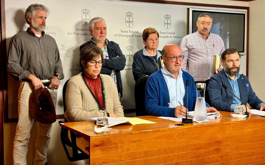 El PP se reúne con todas las organizaciones agrarias de Asturias y acuerdan pedir que la modificación de la ley de Montes se realice sin aumentar prohibiciones ni sanciones, y que no se castigue a los propietarios de fincas