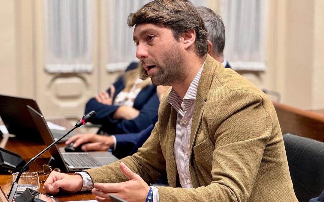 El PP pide a Barbón que abandone el triunfalismo con los datos del empleo en Asturias: en los últimos diez años la región ha perdido 44.700 activos menores de 35 años
