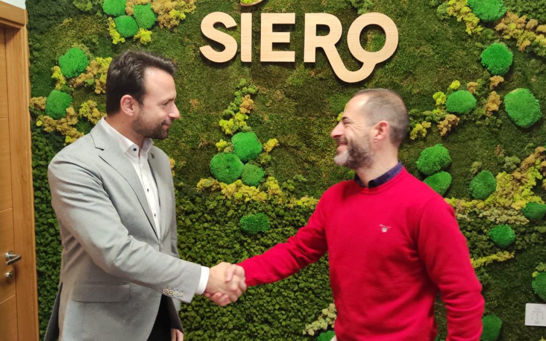 Álvaro Queipo: “No creo en muros ni en cercos en los que el debate sea imposible; el PP y el PSOE tienen que hablar en beneficio de los asturianos”