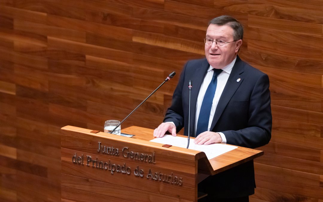 El PP critica que el Principado intente eludir la responsabilidad sobre el incendio de la planta de Cogersa, cuando Barbón la inauguró en periodo preelectoral
