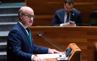 El PP afirma que Barbón está molesto porque Álvaro Queipo actúa como un presidente para todos los asturianos, y no de forma sectaria como el socialista
