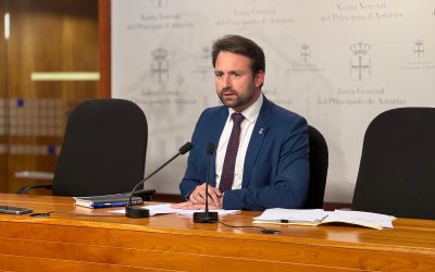 Álvaro Queipo: “El PSOE intenta secuestrar la actividad de la Junta General y que haya un apagón informativo para que Barbón no tenga que contestar a preguntas en el Parlamento hasta el mes de febrero”