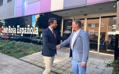 Álvaro Queipo agradece “el magnífico trabajo de Cruz Roja en Asturias ante cifras que nos preocupan: uno de cada cuatro asturianos está en riesgo de pobreza o exclusión y uno de cada diez sufre de pobreza extrema”