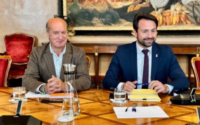 El PP celebra como un éxito de la democracia que Barbón haya tenido que dar marcha atrás en su intención de no tener que responder a preguntas en la Junta General hasta el mes de febrero