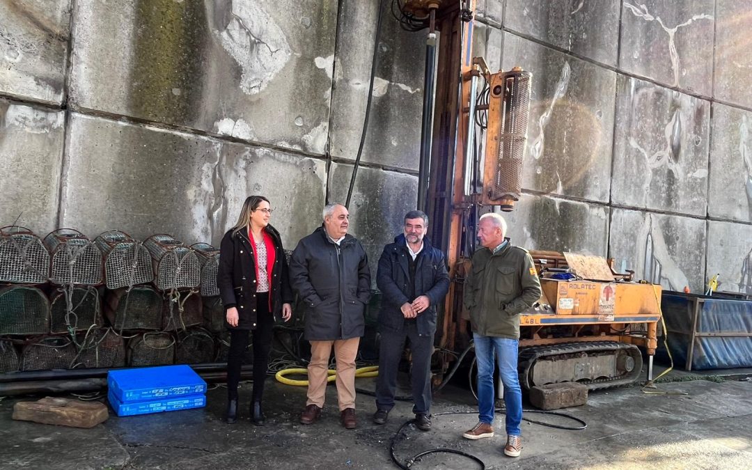 El Partido Popular muestra su preocupación ante la “incertidumbre” de la colocación de los bloques de hormigón en el dique de Lastres