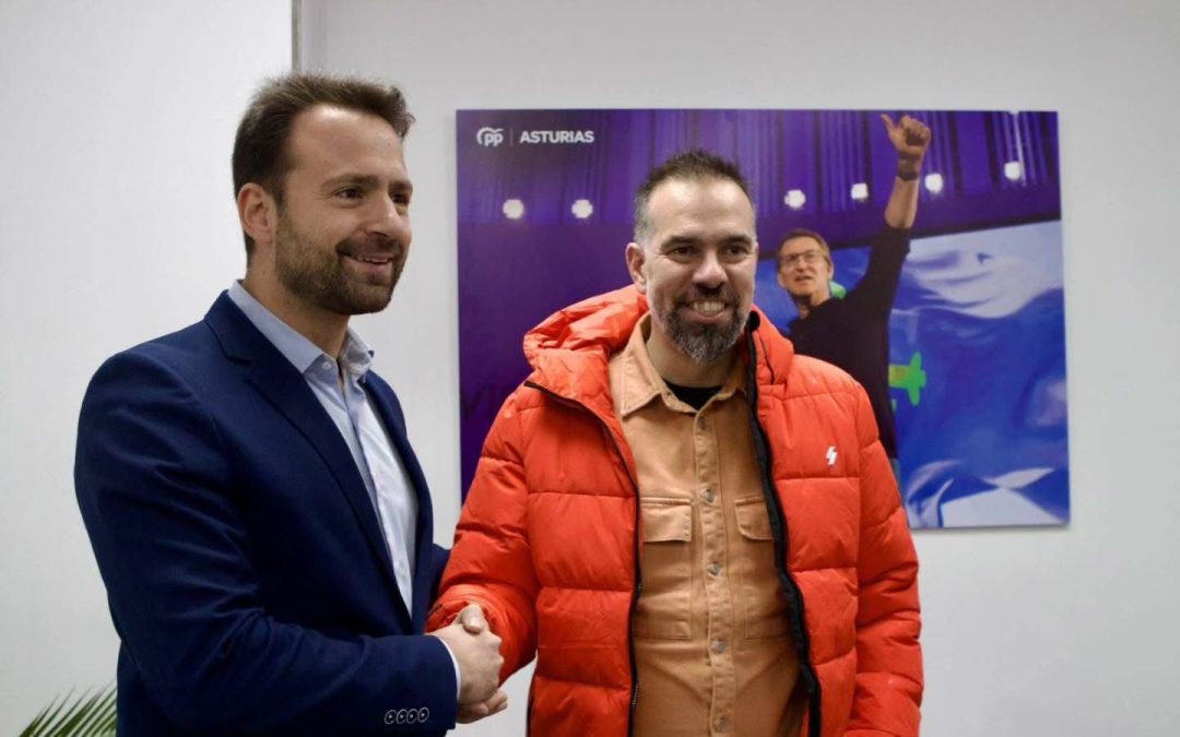 Álvaro Queipo se reúne con Zapico, secretario general de CC OO, y expresa la necesidad urgente de poner ya en marcha el plan de cercanías ferroviarias