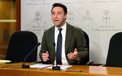 El PP acusa a Barbón de financiar su “fiesta presupuestaria” con 1.500 euros más al año por cada asturiano