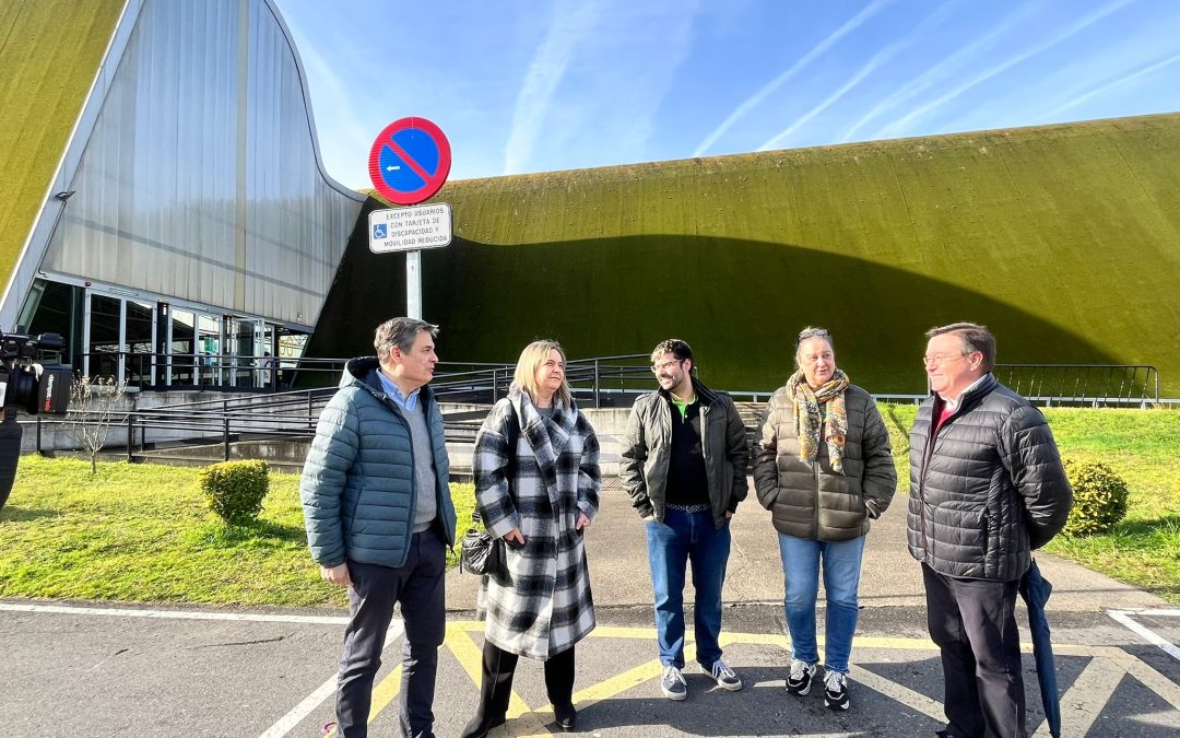 El PP exige al Gobierno de Barbón un plan urgente de mejoras para el centro deportivo Juan Carlos Beiro de Langreo tras años de abandono