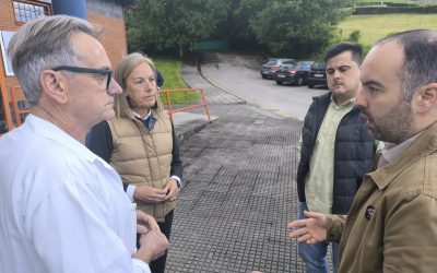 El PP traslada a la Junta General el “deterioro asistencial” del centro de salud de Nava y pide a la Consejería actuar para cubrir la plantilla